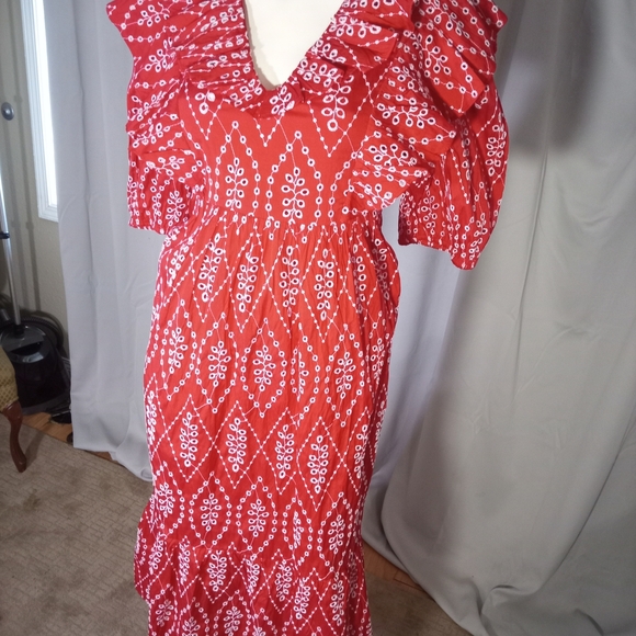 Zara Dresses & Skirts - Zara Red and White Patterned Dress